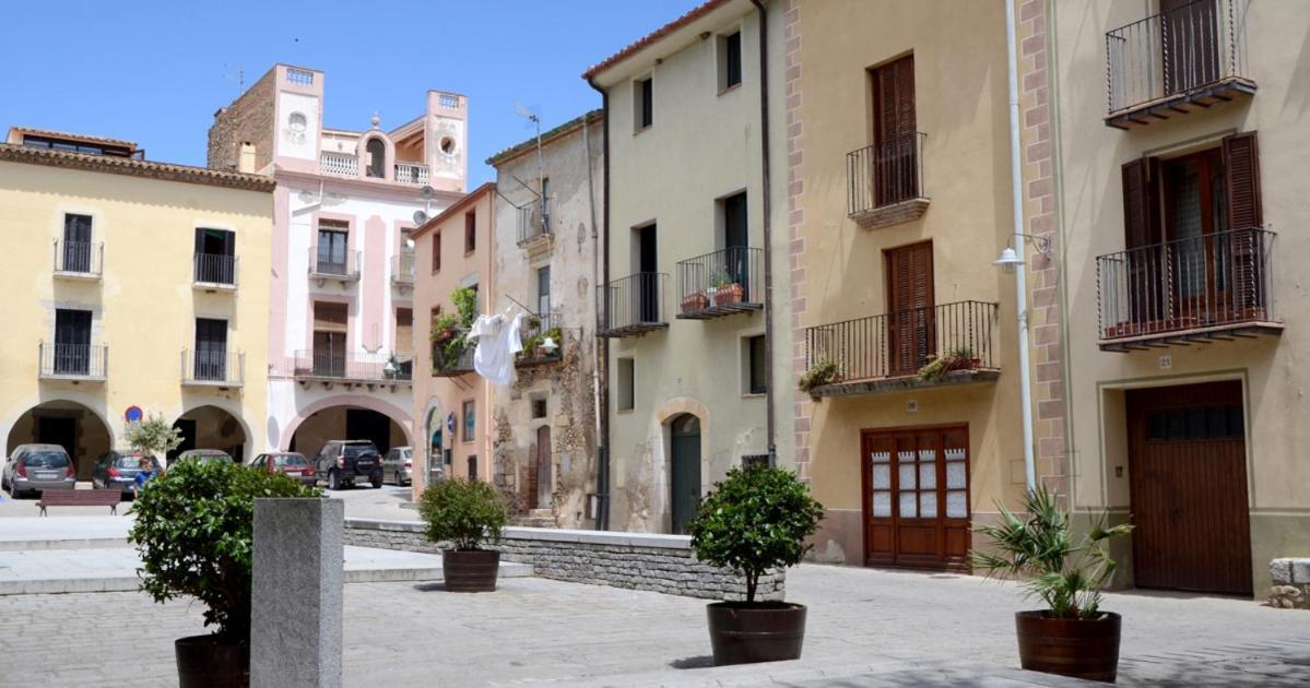Apartamento La Costa Peralada Luaran gambar